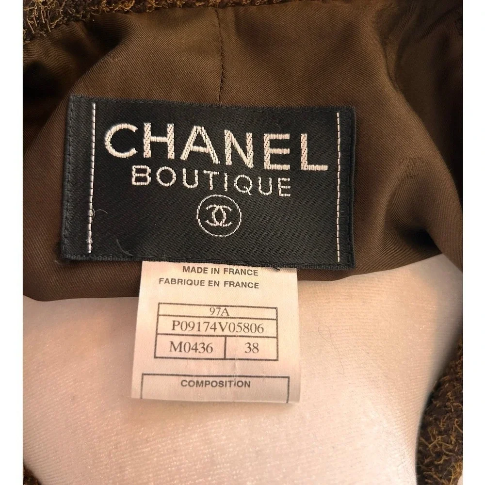 Chanel Boutique Vintage 97A Brown Wool Angora Tweed Jacket CC Logo Buttons 38